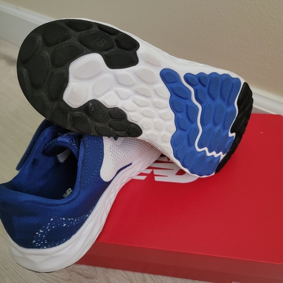 New Balance Boys Fresh Foam Arishi v4 Bungee Lace Sneaker Shoes Size 2.5 M EUC - Picture 6 of 7